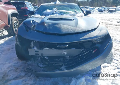 2022 Chevrolet Camaro Rwd Lt1 from USA, damaged, VIN 1G1FF1R73N0102715